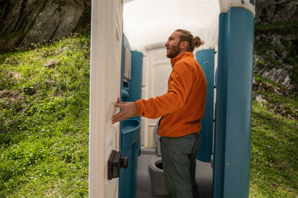 Portable Toilet Options We Offer in Prestbury, IL